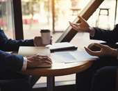 Τι άλλαξε το 2025 στα επιχειρηματικά δάνεια και στα δάνεια προς τα νοικοκυριά