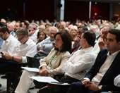 ΠΑΣΟΚ: Εσωστρέφεια και βαβέλ στον δρόμο για το συνέδριο