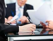 Γράφουν τις νέες δεσμεύσεις - Πλειοδοτούν σε παροχές