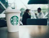 Starbucks: Αυξήθηκαν οι συγκρίσιμες πωλήσεις το τελευταίο τρίμηνο