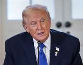 Τραμπ: Δασμοί 25% στις εισαγωγές ορισμένων προηγμένων υπολογιστικών τσιπ