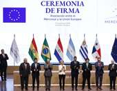 "Έπεσαν" οι ιστορικές υπογραφές στην εμπορική συμφωνία ΕΕ - Mercosur στην Παραγουάη