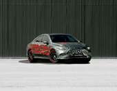 Ρεκόρ έκανε η ηλεκτρική Mercedes CLA πριν καν κυκλοφορήσει (video)