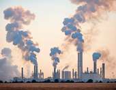 Συμμαχία πυρηνικών και ορυκτών καυσίμων για την υπονόμευση των ΑΠΕ