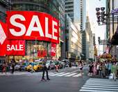 ΗΠΑ: Απροσδόκητα στάσιμες οι λιανικές πωλήσεις τον Δεκέμβριο