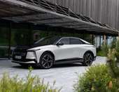 DS N°8: Το ηλεκτρικό "διαμάντι" των Coupe SUV