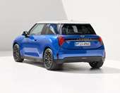 Γιατί η BMW θέλει να εξαιρεθεί από τους δασμούς της ΕΕ