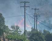 Σέρρες: Οριοθετήθηκε η πυρκαγιά στην εθνική οδό Σερρών - Θεσσαλονίκης