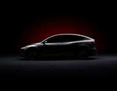 Το Tesla Model Y L με το μακρύ μεταξόνιο "πάτησε" Ευρώπη