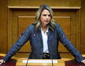 Μ. Αποστολάκη: Η κυβέρνηση ανοίγει τον δρόμο για νέες αυθαίρετες αυξήσεις στα ασφάλιστρα υγείας