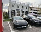 Δείτε πρώτοι το νέο κατάστημα Tesla της Αθήνας