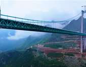 Αυτή είναι η ψηλότερη γέφυρα στον πλανήτη-ένα κατασκευαστικό θαύμα (video)