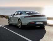 Νέα Porsche Taycan: Τα πρώτα επίσημα στοιχεία και εικόνες της ηλεκτρικής μπερλίνας