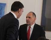 Συνάντηση Β. Κικίλια-Γ. Γεραπετρίτη μετά τις επιθέσεις με drones σε ελληνικής διαχείρισης δεξαμενόπλοια στη Μαύρη Θάλασσα