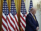 ΗΠΑ: Ο Τραμπ επιδιώκει να περιορίσει τις νομικές επιλογές για απολυμένους ομοσπονδιακούς υπαλλήλους