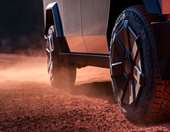 Γιατί όλοι κάνουν επίθεση στην Tesla: Οι λόγοι που πολλοί λατρεύουν να μισούν Tesla και Elon Musk