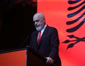 Τα μάζεψε ο Ράμα: "Εκπληκτος από τις αντιδράσεις στην Ελλάδα για το χιούμορ μου"