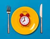 Εναλλασσόμενη νηστεία μέρα παρά μέρα: Ο νέος τρόπος για απώλεια βάρους έχει υπέρ και κατά