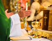 Ισπανία: Η Καθολική Εκκλησία θα αποζημιώσει τα θύματα σεξουαλικής κακοποίησης