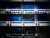 Μειώθηκαν οι οφειλές του Δημοσίου σε ιδιώτες - Οι λόγοι