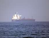 Δεκάδες εμπορικά πλοία έχουν αγκυροβολήσει σε απόσταση από τα λιμάνια του Ιράν υπό τον φόβο κλιμάκωσης