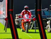 Νέα επική εμφάνιση του Hamilton στον Καναδά-Δείτε με ποια μοτοσυκλέτα έφτασε στην πίστα