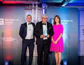 Ο Χάρι Θεοχάρης, πρόεδρος του Maritime London, τιμήθηκε με το βραβείο "Πρέσβης της Ναυτιλίας"