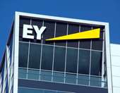 Ανάλυση EY - Parthenon: Ελαφρά επιβράδυνση της παγκόσμιας οικονομίας το 2026, με αξιοσημείωτη ανθεκτικότητα