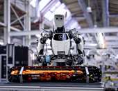 Η Mercedes απέκτησε το δικό της ανθρωποειδές ρομπότ (video)