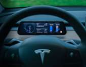 S3XY Dash: Το αξεσουάρ που δίνει στα Tesla κανονικό ταμπλό