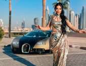 Ποια είναι η influencer που βαδίζει στα βήματα της Supercar Blondie