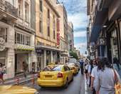 Ο πιο εμπορικός δρόμος της Αθήνας ξανασχεδιάζεται-γιατί καθυστερεί