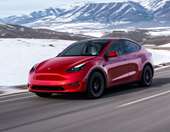 Ο λόγος που μεγάλη εταιρεία ξεφορτώνεται τα Tesla