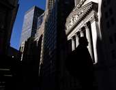 Ώθηση στη Wall Street από τις ελπίδες για μείωση των επιτοκίων από τη Fed