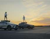Δείτε το απίθανό ρεκόρ Γκίνες της Lexus (video)