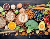 Οι υγιεινές συνήθειες που μας κάνουν να φαινόμαστε νεότεροι και προστατεύουν την καρδιά