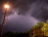 Iσχυρές καταιγίδες αναμένονται τις επόμενες ώρες – Ποιες περιοχές θα πλήξει η κακοκαιρία