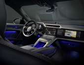 Ηλεκτρική Cayenne: Οι πρώτες εικόνες από το εσωτερικό της-με τις περισσότερες οθόνες που έχεις δει ποτέ σε Porsche