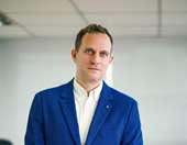 Γ. Κραββαρίτης (KRV): Η αγορά των ΑΠΕ τρέχει με δύο ταχύτητες – Εμείς προοδεύουμε με εξωστρέφεια και δημιουργικές λύσεις