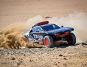 H Audi γράφει ιστορία στο Ράλλυ Ντακάρ με το RS Q e-tron