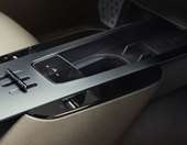 Η θρυλική φίρμα supercars που όλοι λατρεύουν σιχαίνεται τα χειροκίνητα κιβώτια