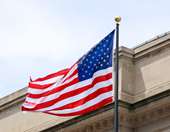 Ο Τραμπ ανακαλεί 30 πρεσβευτές στο πλαίσιο του "America First" - "Αποδυναμώνει την ηγεσία των ΗΠΑ", απαντούν οι επικριτές