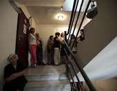 Ποιοι δημόσιοι υπάλληλοι παραμένουν στην υπηρεσία και μετά τη συνταξιοδότηση - Τι ισχύει για όλες τις κατηγορίες