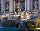 Ιταλικά ΜΜΕ: Από τον Ιανουάριο οι τουρίστες θα πληρώνουν 2 ευρώ για να θαυμάζουν τη "Φοντάνα Ντι Τρέβι" - Τι απαντά ο δήμος