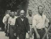 Επιστολή Αλ. Τσίπρα στον πρόεδρο της Βουλής για φωτογραφίες από την εκτέλεση των 200 το 1944 στην Καισαριανή