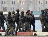 Τραμπ: Θα έχει συνάντηση με τους στρατιωτικούς που αιχμαλώτισαν τον Μαδούρο