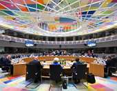 Politico: Πόσο θα "κόστιζαν" στην Ελλάδα και στην ΕΕ οι εγγυήσεις για το δάνειο στην Ουκρανία