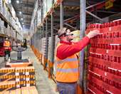 Coca-Cola Τρία Έψιλον: Ανάπτυξη στα σούπερ μάρκετ, πτώση στο HORECA - Τι προβλέπει για το 2025