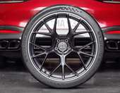 Η Michelin χρειάστηκε τρία χρόνια για τα ελαστικά αυτού του supercar