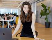 Robyn AI: Η εφαρμογή που φέρνει την τεχνητή νοημοσύνη στην υπηρεσία της ανθρώπινης σύνδεσης